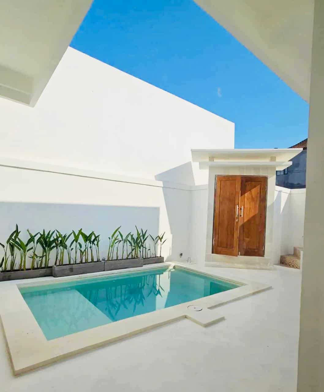 COZY 1 BEDROOM VILLA WITH ROOFTOP FOR SALE LEASEHOLD IN BUMBAK BALI BE-914 